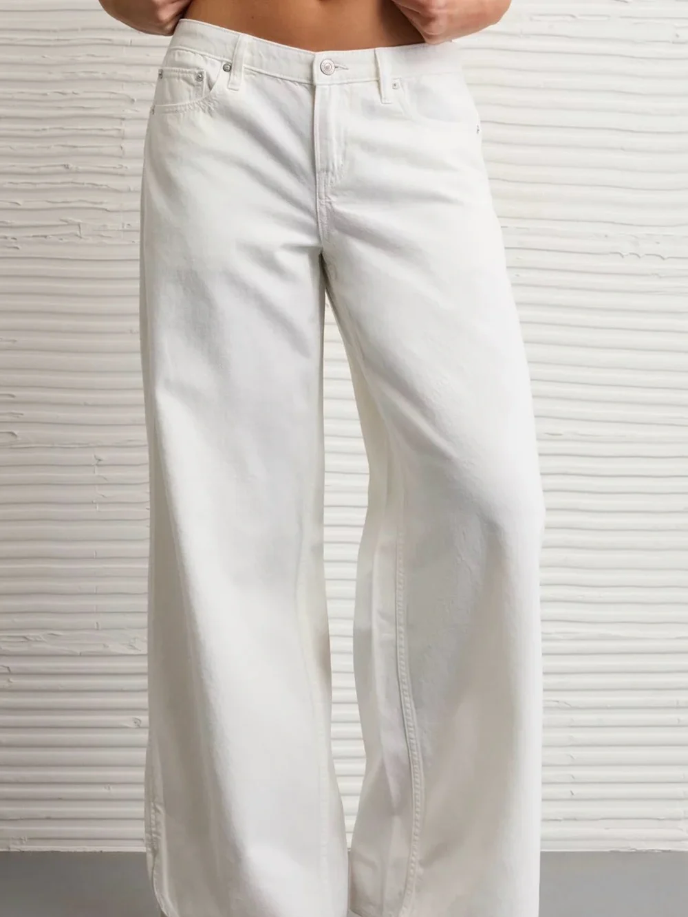 American Eagle Outfitters White Wide-Leg Jeans